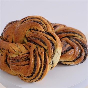 Булочка с маком 00317