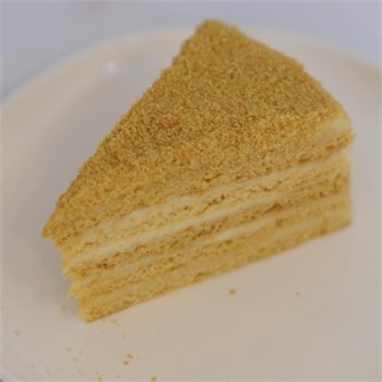 Классический медовик(порция) 01456