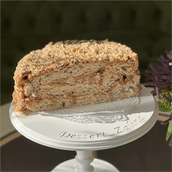 (Половина) Киевский торт 00227